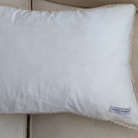 applique decor pillow - Picture 5 of 5